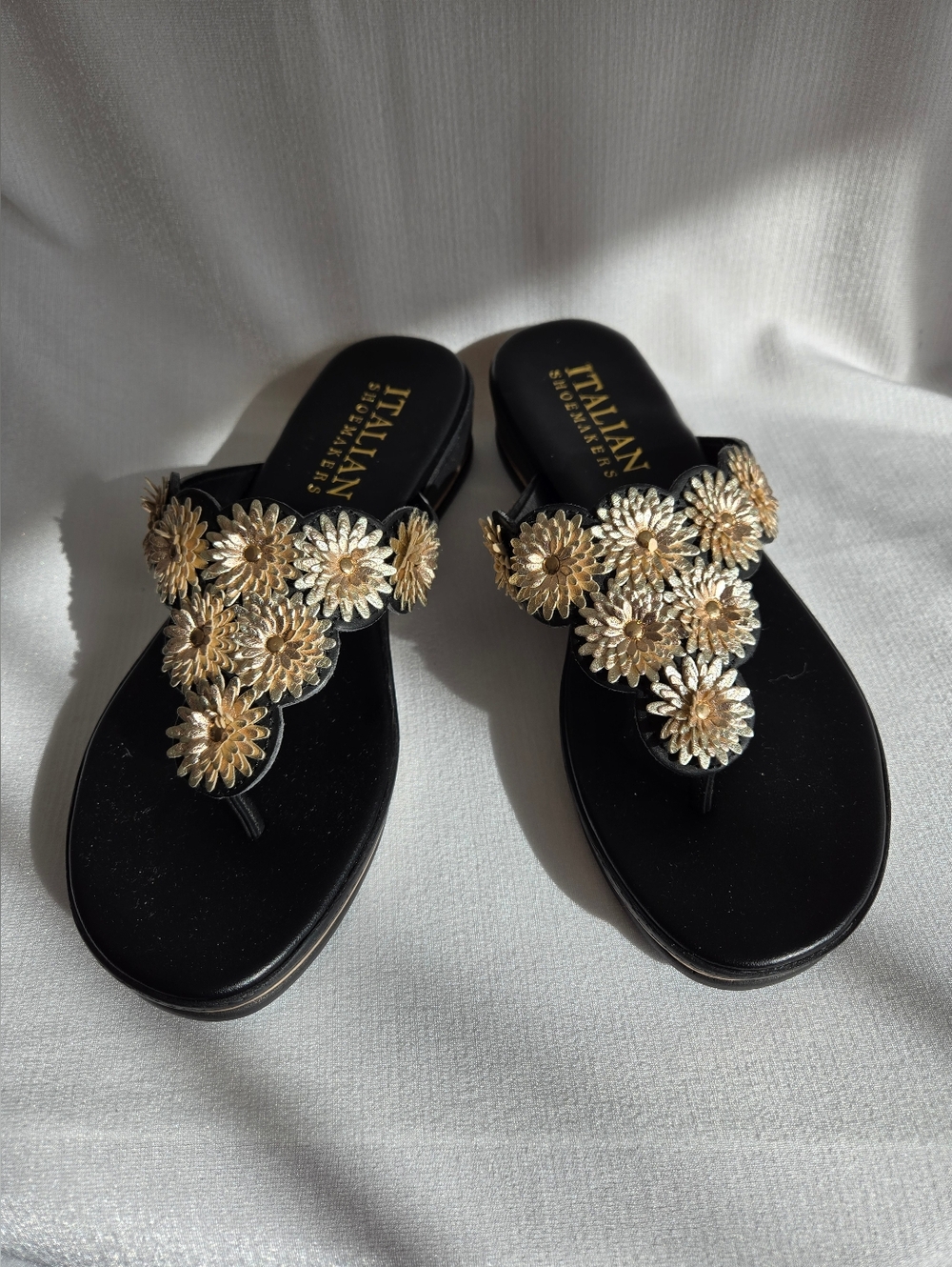 Size 7M - ITALIAN Shoemakers Women's Rona Wedge Thong Sandal - Flip Flops